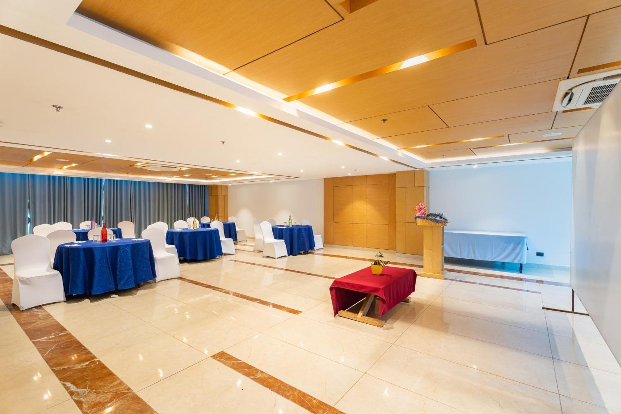 Hotel Siraichuli チトワン エクステリア 写真
