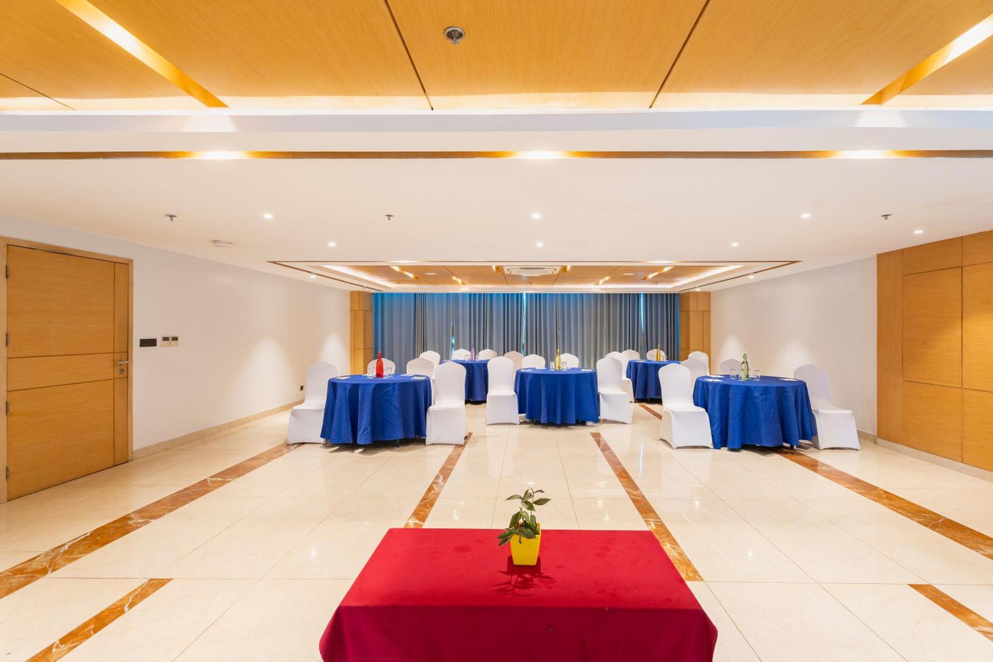 Hotel Siraichuli チトワン エクステリア 写真